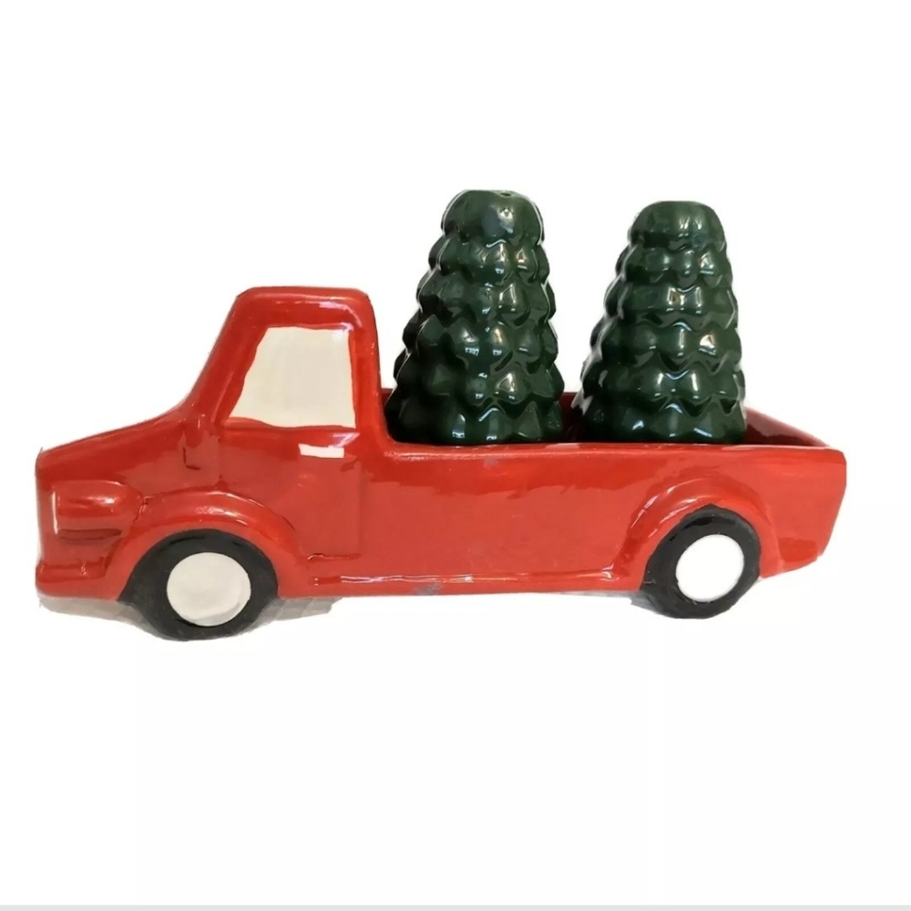 Pickup Truck Salt & Pepper Shakers Christmas Pine Trees Holiday Tableware